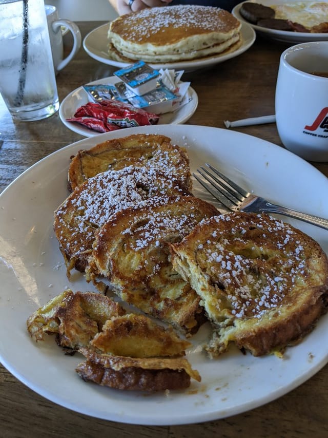 Cinnamon Roll French Toast (4 Pieces).